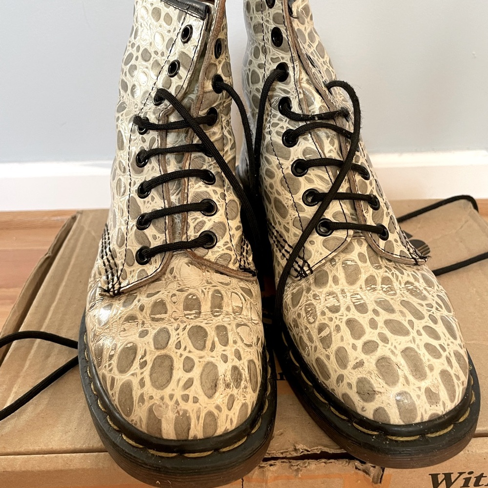 Vintage 90’s Alligator Doc Martens